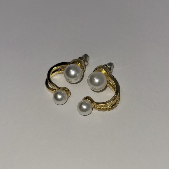 925 Sterling Silver | Faux Pearl-Duo Stud Earrings - Picture 1 of 3